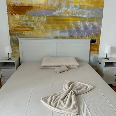 Cellini Apartman *