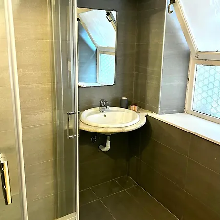 Cellini Apartman *